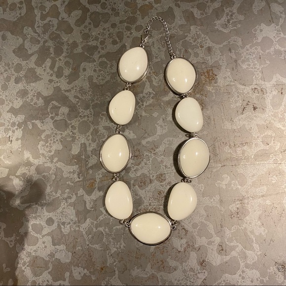 Vintage Milkstone Necklace 90’s Style Silver edge Lady’s Milkstone Neckl… - Picture 7 of 8